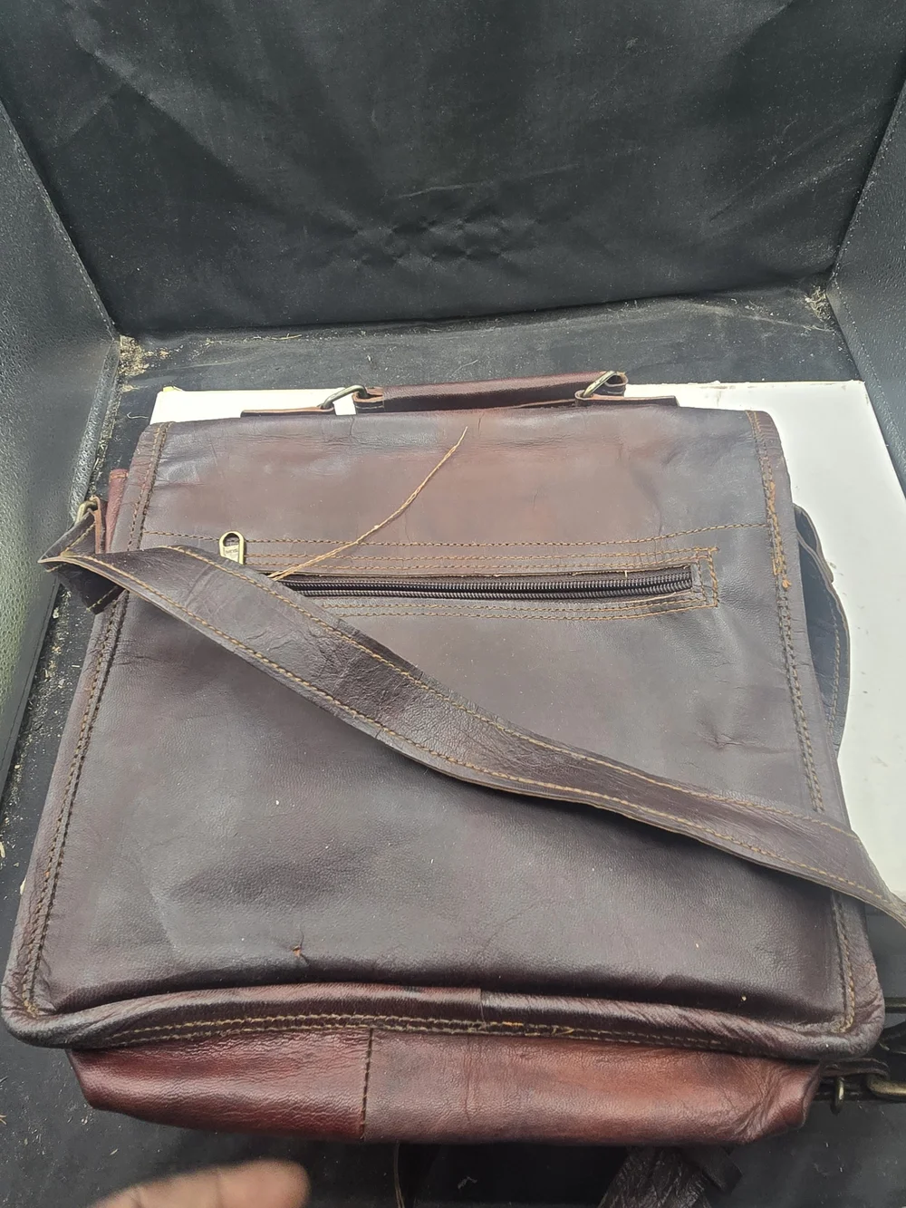 Classic Brown Leather Messenger Bag with Brass Clasp